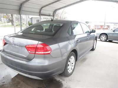 2012 Volkswagen Passat S PZEV   - Photo 3 - Horton, KS 66439