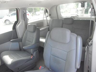 2010 Chrysler Town and Country Touring   - Photo 5 - Horton, KS 66439