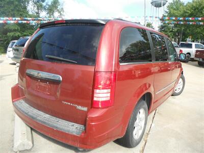 2010 Chrysler Town and Country Touring   - Photo 3 - Horton, KS 66439