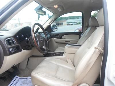 2007 GMC Yukon XL Denali - Photo 8 - Horton, KS 66439