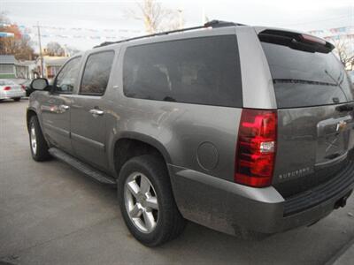 2007 Chevrolet Suburban LTZ   - Photo 4 - Horton, KS 66439