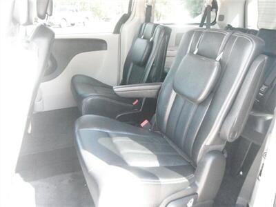 2016 Chrysler Town & Country Touring - Photo 6 - Horton, KS 66439