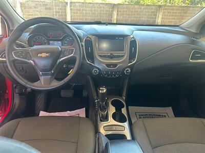 2018 Chevrolet Cruze LT Auto - Photo 5 - Bowie, TX 76230