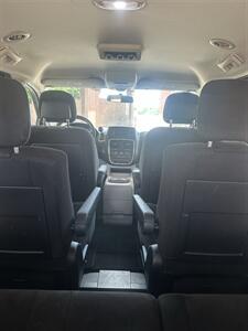 2014 Dodge Grand Caravan SXT - Photo 9 - Bowie, TX 76230