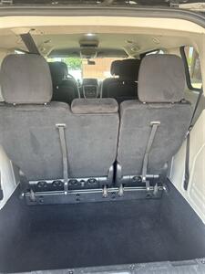 2014 Dodge Grand Caravan SXT - Photo 8 - Bowie, TX 76230