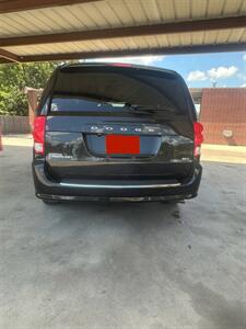 2014 Dodge Grand Caravan SXT - Photo 2 - Bowie, TX 76230