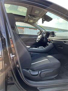 2023 Hyundai SONATA SEL - Photo 12 - Grand Prairie, TX 75050