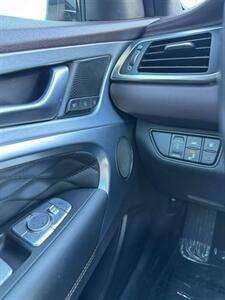 2019 Genesis G70 2.0T Prestige   - Photo 12 - Grand Prairie, TX 75050