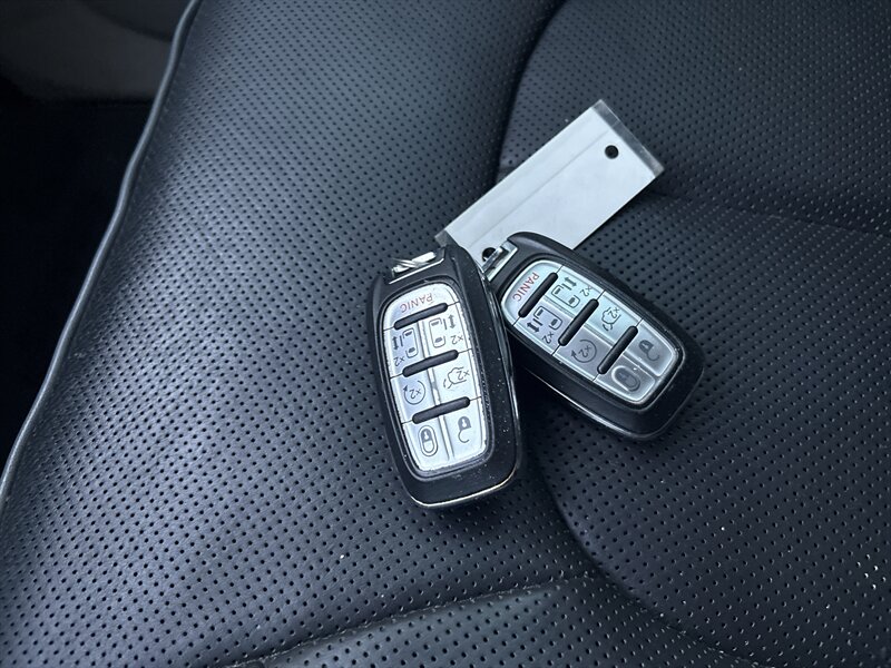 2018 Chrysler Pacifica Hybrid Limited hybrid - Photo 17 - Albuquerque, NM 87123