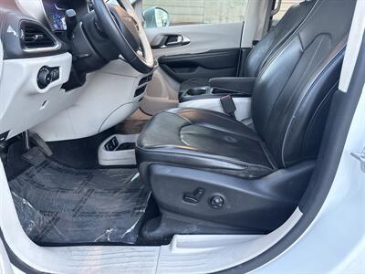 2018 Chrysler Pacifica Hybrid Limited hybrid - Photo 10 - Albuquerque, NM 87123