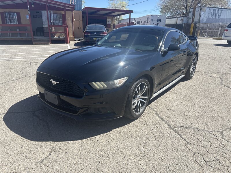 2017 Ford Mustang EcoBoost  premium