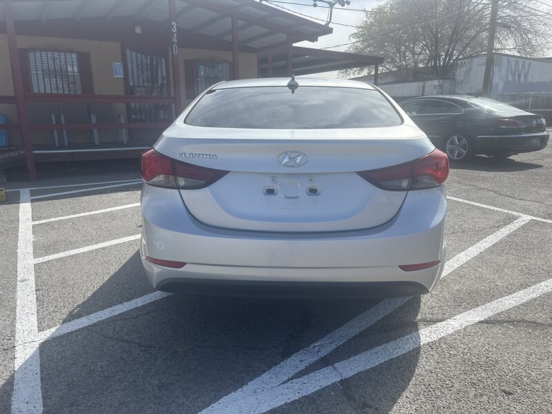 2016 Hyundai ELANTRA SE - Photo 6 - Albuquerque, NM 87123