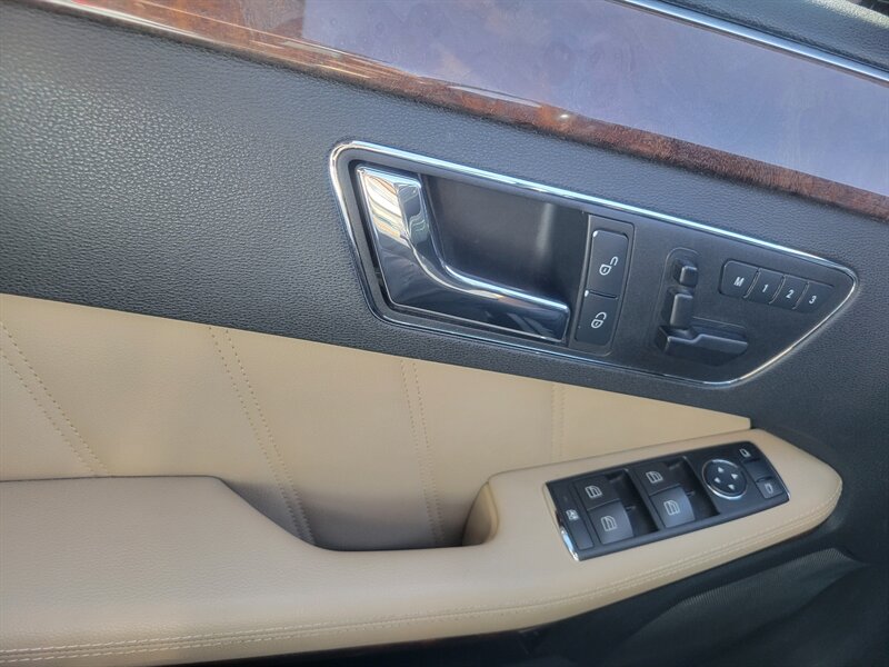 2010 Mercedes-Benz E 350 Luxury 4MATIC - Photo 18 - Albuquerque, NM 87123