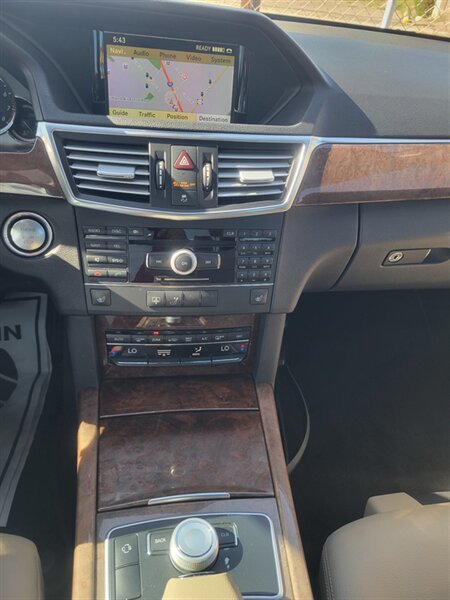 2010 Mercedes-Benz E 350 Luxury 4MATIC - Photo 15 - Albuquerque, NM 87123