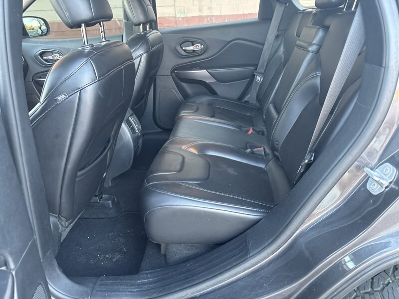 2019 Jeep Cherokee Latitude Plus - Photo 13 - Albuquerque, NM 87123