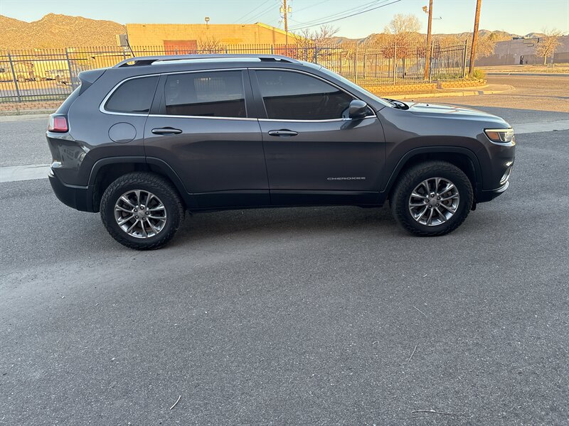 2019 Jeep Cherokee Latitude Plus - Photo 5 - Albuquerque, NM 87123