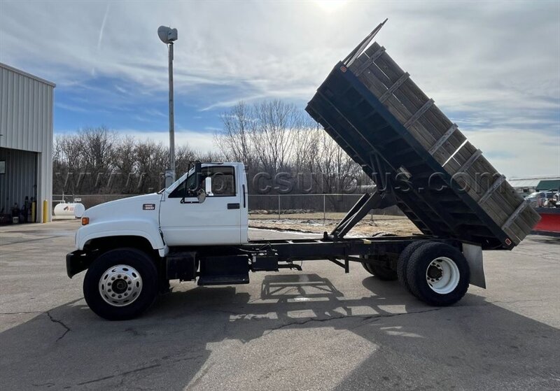 2001 GMC C7500 Landscapers Truck Dump-Flatbed   - Photo 1 - Frankfort, KY 40601
