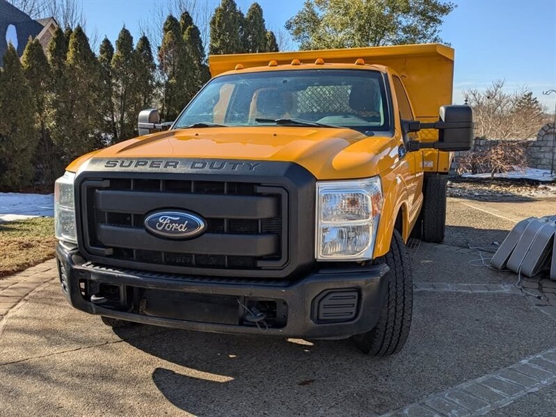 2011 Ford F-350 Super Duty XL   - Photo 1 - Frankfort, KY 40601