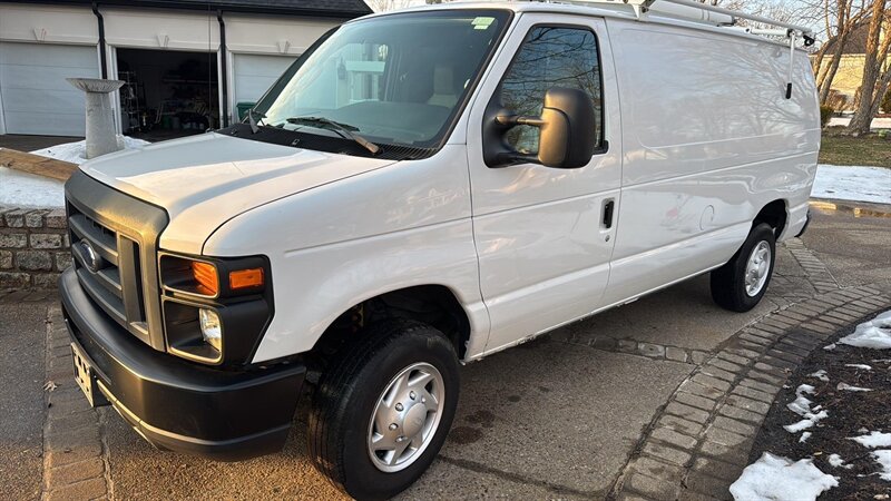 2013 Ford E-350 SD  