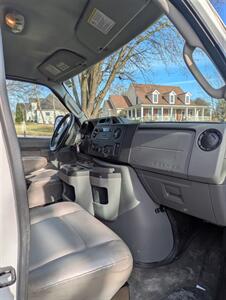 2013 Ford E-350 SD   - Photo 8 - Frankfort, KY 40601