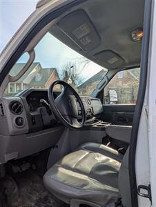 2013 Ford E-350 SD   - Photo 9 - Frankfort, KY 40601