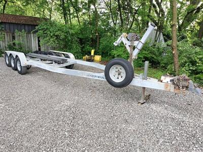 1988 Load Rite WT27TRI Boston Whaler Tri-axle Trailer   - Photo 1 - Frankfort, KY 40601