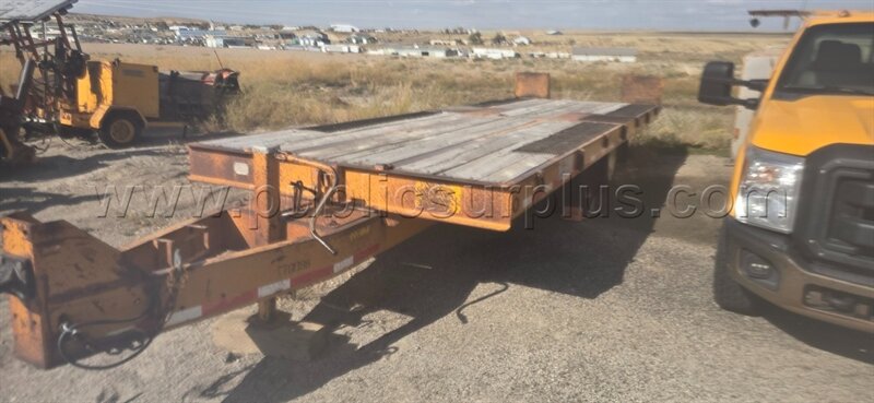 1999 TWAMCO Tilt-Deck Trailer   - Photo 1 - Frankfort, KY 40601