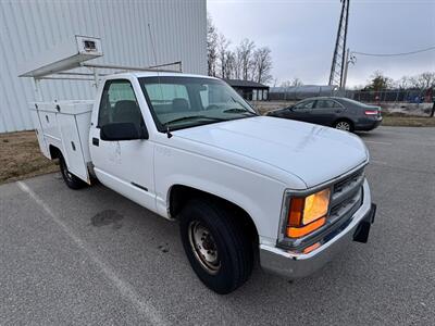 1998 Chevrolet C/K 2500 Series   - Photo 2 - Frankfort, KY 40601