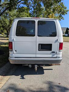 2005 Ford E-350 SD XL 6.0L Diesel 8-seater passenger van   - Photo 4 - Frankfort, KY 40601