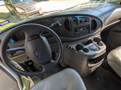 2005 Ford E-350 SD XL 6.0L Diesel 8-seater passenger van   - Photo 6 - Frankfort, KY 40601