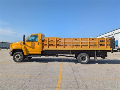 2007 GMC TopKick C5500 Stakebed 16'   - Photo 1 - Frankfort, KY 40601