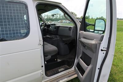 2009 Ford E-350 SD   - Photo 7 - Frankfort, KY 40601