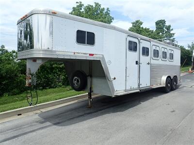 1998 Featherlite Trailers 8546 4-Horse Trailer with tack room and stud walls   - Photo 1 - Frankfort, KY 40601