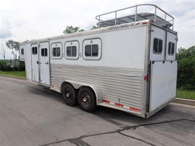 1998 Featherlite Trailers 8546 4-Horse Trailer with tack room and stud walls   - Photo 4 - Frankfort, KY 40601