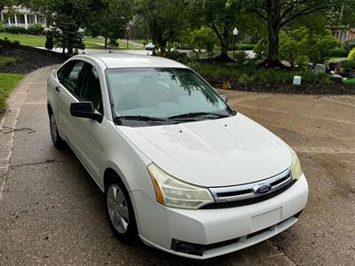 2009 Ford Focus S   - Photo 2 - Frankfort, KY 40601