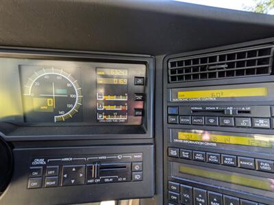 1989 Cadillac Allante   - Photo 10 - Frankfort, KY 40601