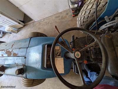 1995 New Holland 4630 Tractor with Batwing Mower   - Photo 6 - Frankfort, KY 40601