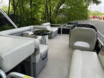 2017 Godfrey 22' Sweetwater Pontoon   - Photo 4 - Frankfort, KY 40601