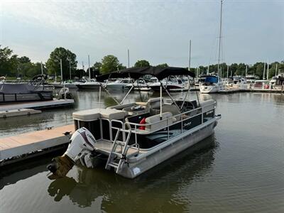 2017 Godfrey 22' Sweetwater Pontoon   - Photo 3 - Frankfort, KY 40601