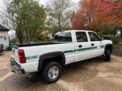 2003 Chevrolet Silverado 2500HD   - Photo 2 - Frankfort, KY 40601