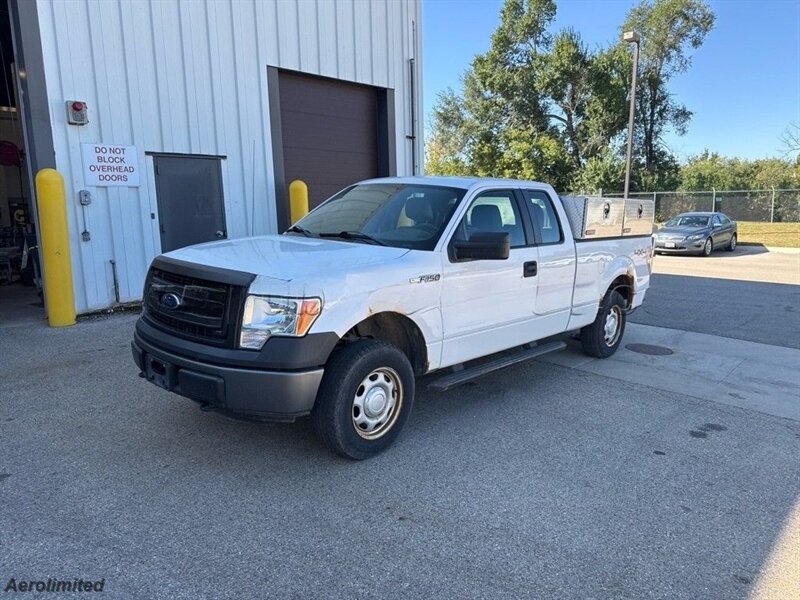 2013 Ford F-150 XL 4x4 with Liftgate  