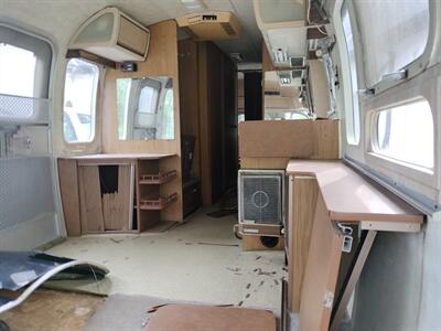 1985 Airstream 31' Sovereign Camper   - Photo 6 - Frankfort, KY 40601
