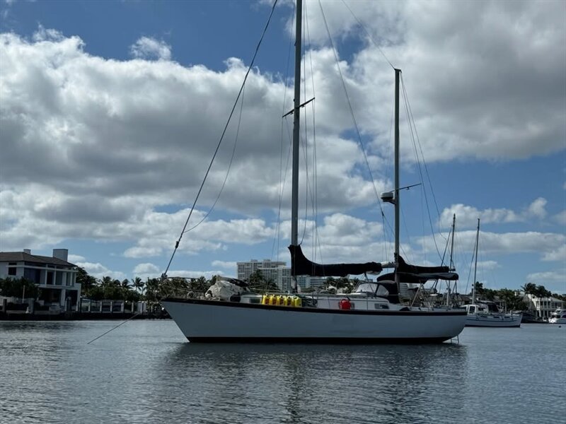 1978 Pearson Ketch 365 Sailboat   - Photo 1 - Frankfort, KY 40601