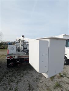 2011 Ford F-550 Super Duty with Versalift   - Photo 9 - Frankfort, KY 40601