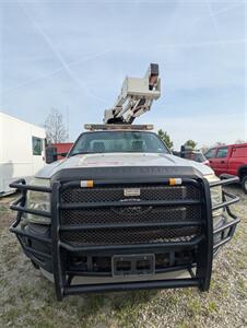 2011 Ford F-550 Super Duty with Versalift   - Photo 4 - Frankfort, KY 40601