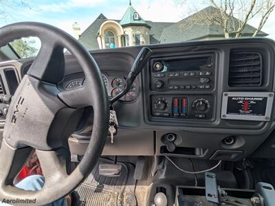 2007 GMC Sierra 2500HD Classic Work Truck   - Photo 10 - Frankfort, KY 40601