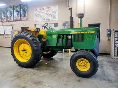 1961 John Deere 4010 Diesel Tractor (Vintage Design)   - Photo 1 - Frankfort, KY 40601