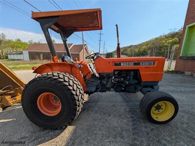 1989 Kubota M6030T Tractor   - Photo 9 - Frankfort, KY 40601