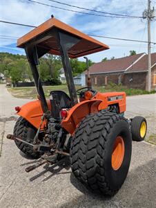 1989 Kubota M6030T Tractor   - Photo 2 - Frankfort, KY 40601