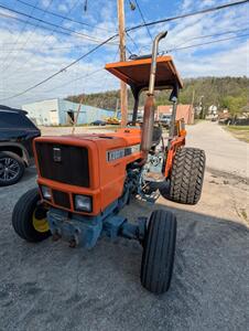 1989 Kubota M6030T Tractor   - Photo 11 - Frankfort, KY 40601